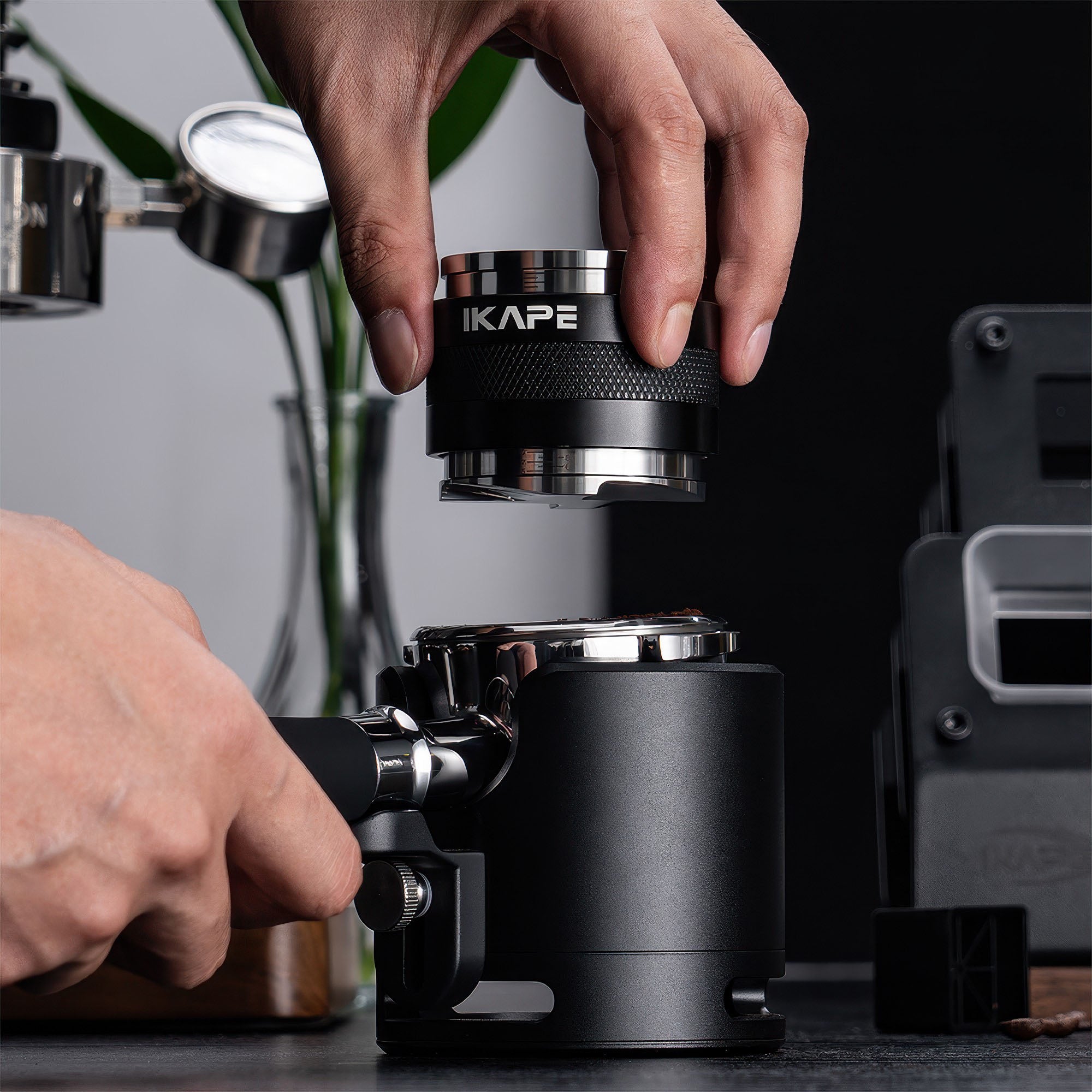 2 in 1 Adjustable Coffee Distributor & Tamper - Thumbnail 4