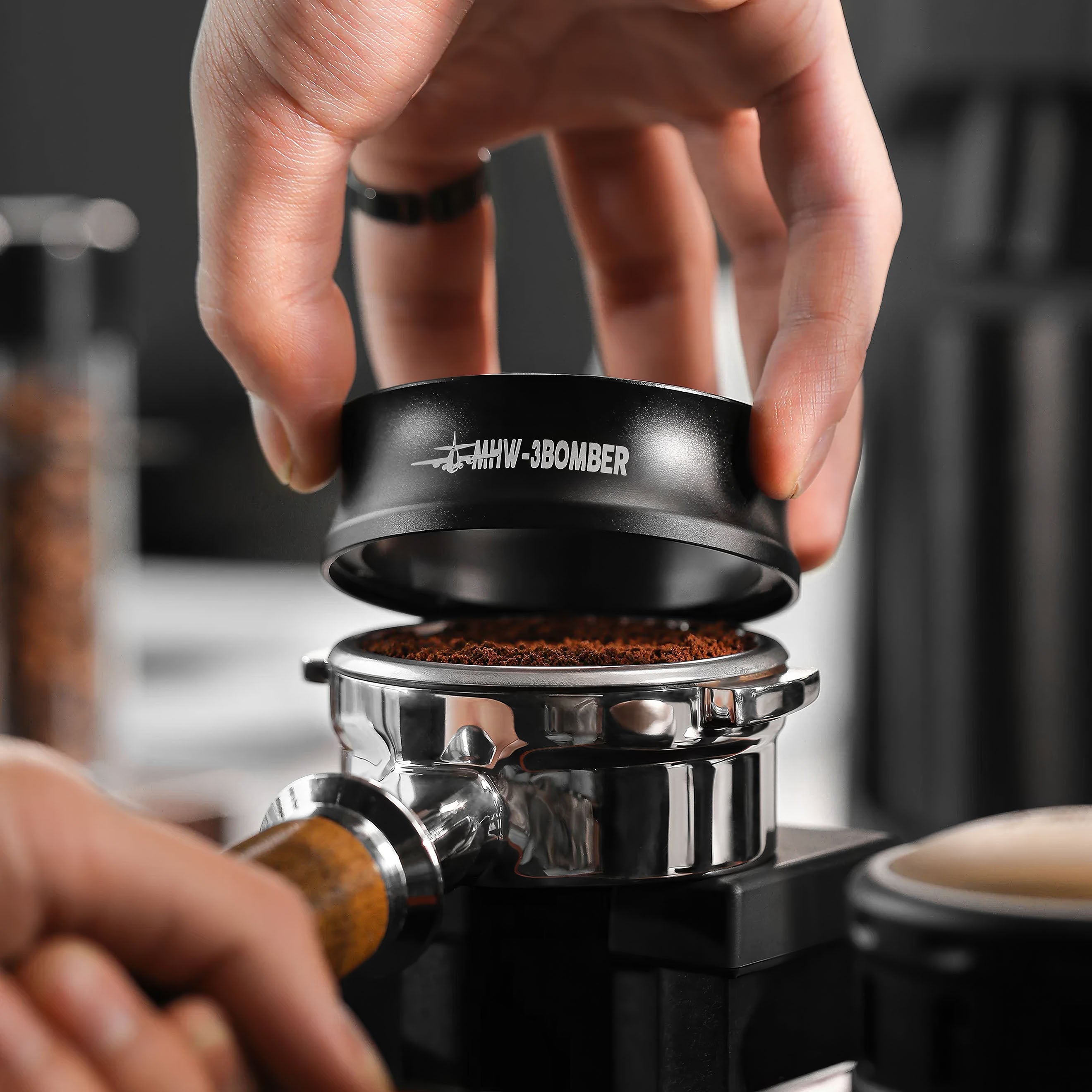 MHW-3BOMBER Espresso Dosing Ring - Thumbnail 3