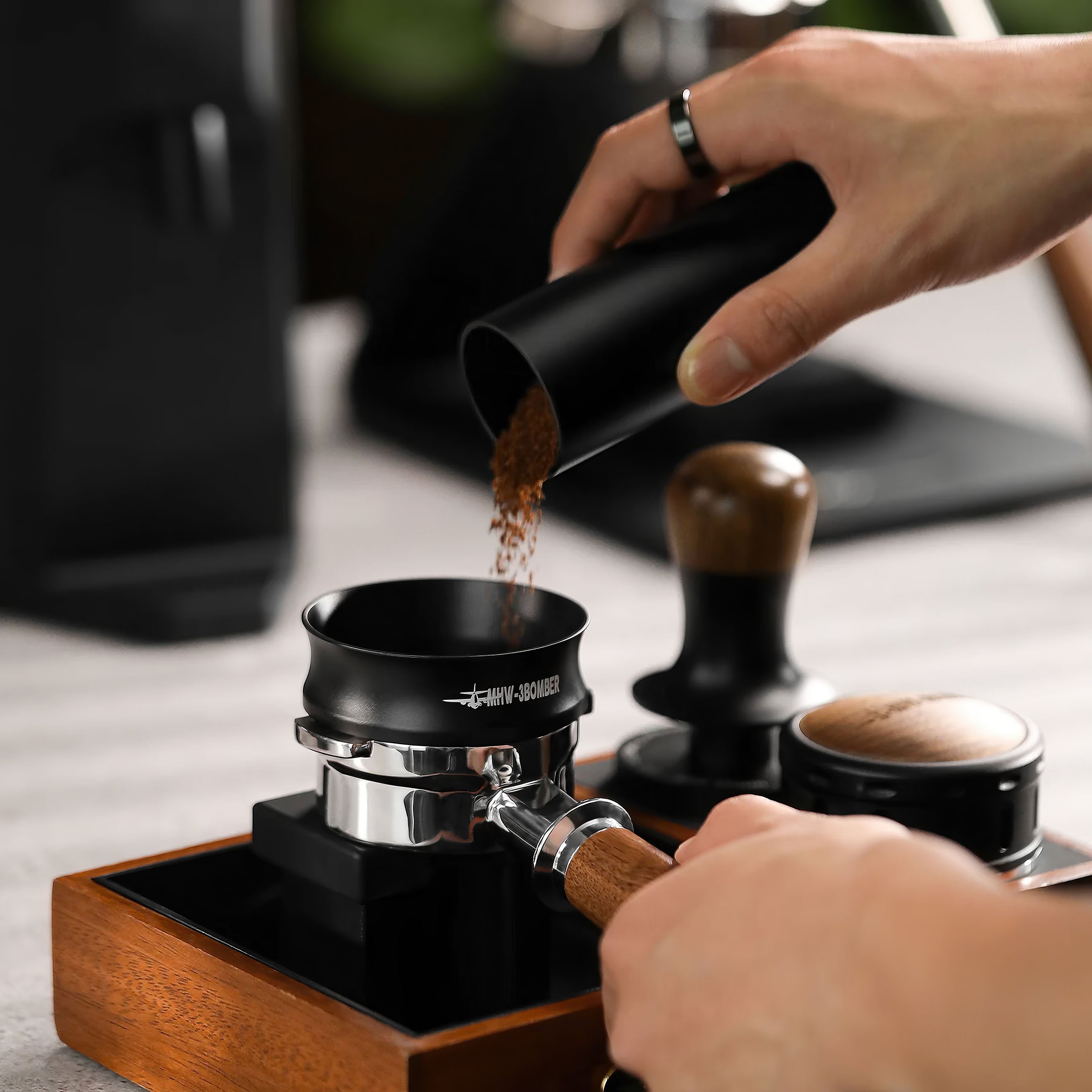 MHW-3BOMBER Espresso Dosing Ring - Thumbnail 5