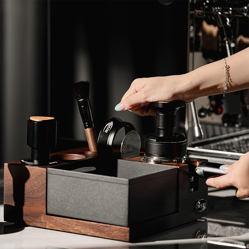 All-in-One Coffee Distributor and Tamper Combo - UniPress
