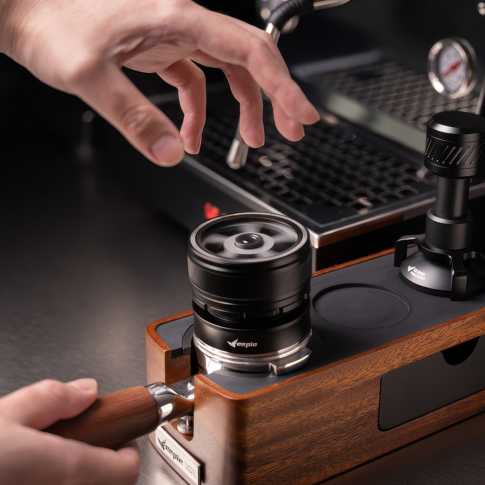 Espresso Gravity Coffee Distributor
