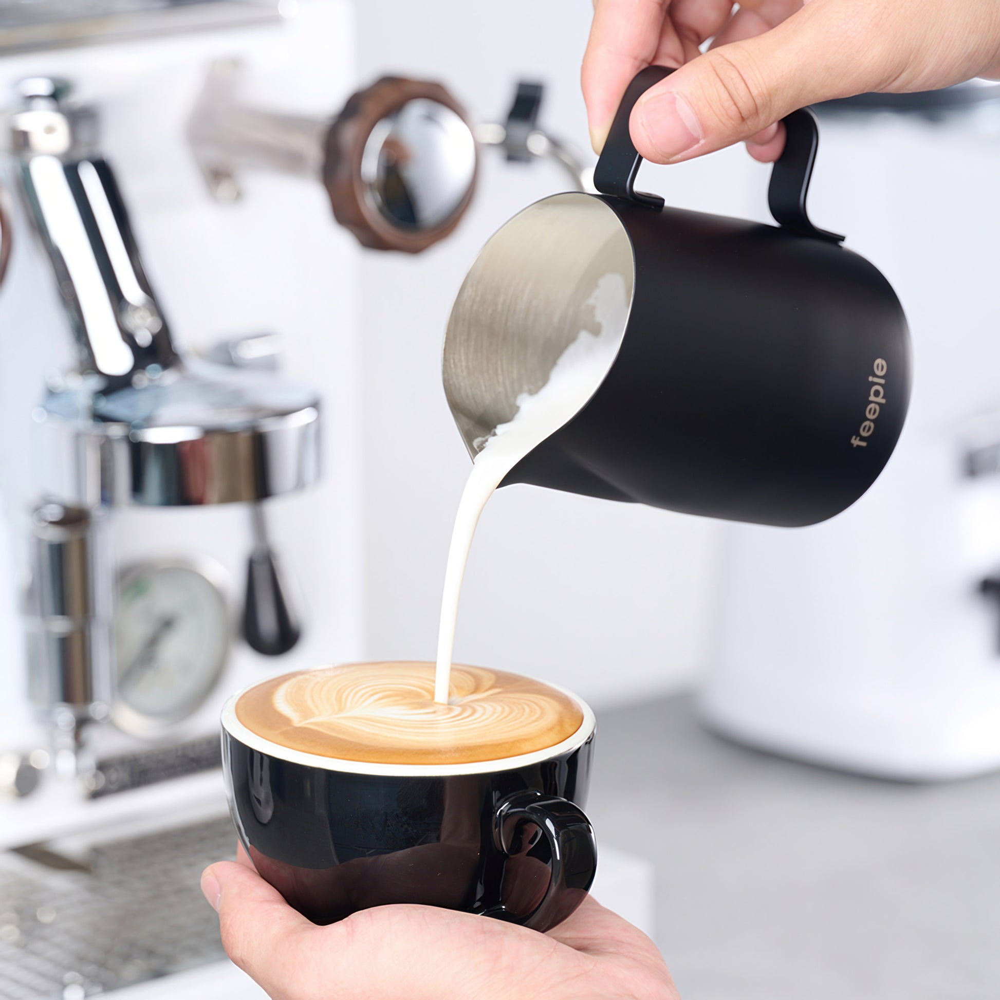 Feepie Milk Pitcher 450ml - Beveled Spout Latte Art Jug - Lastaforest