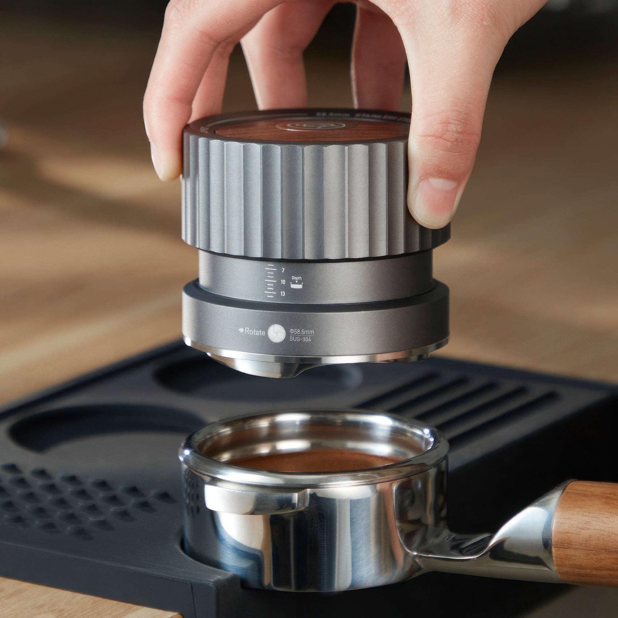 Auto-Gravity Precision Tamper & Distributor