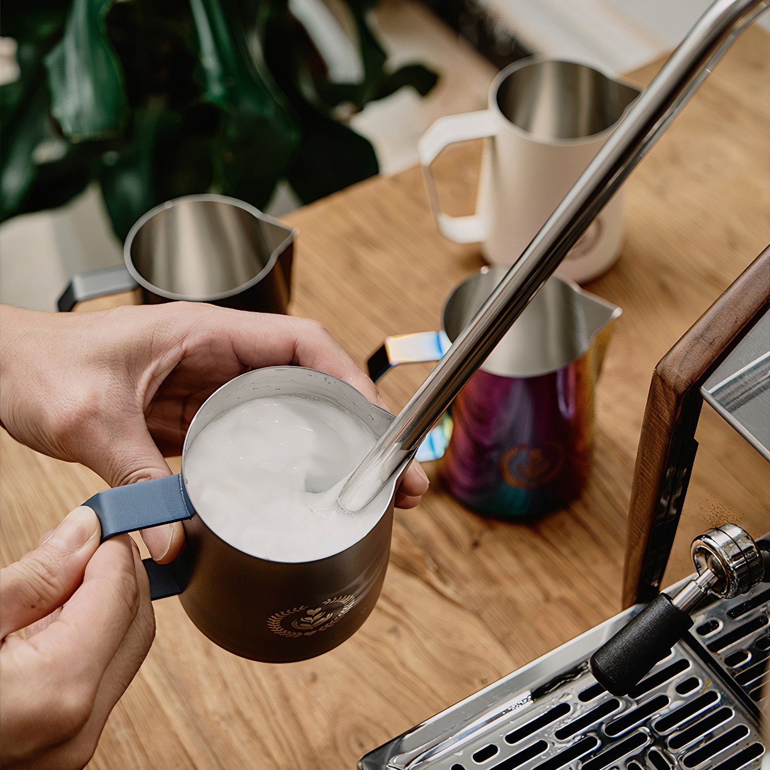 Non-Stick Latte Art Milk Jug for Cappuccino and Coffee Ver II - MUVNA - Lastaforest