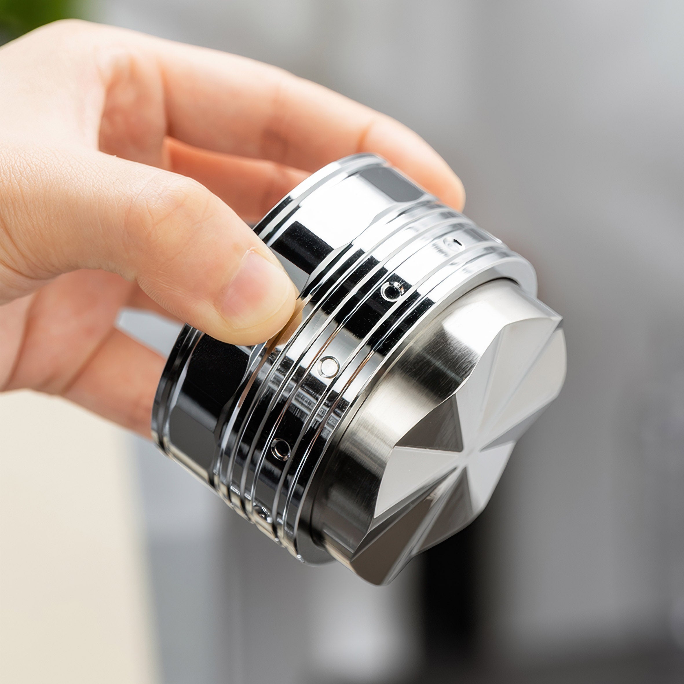 UFO Gravity Distributor - Stainless Steel Leveler - Lastaforest