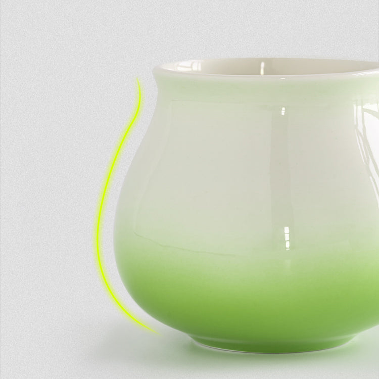 Keramiktasse mit Farbverlauf
