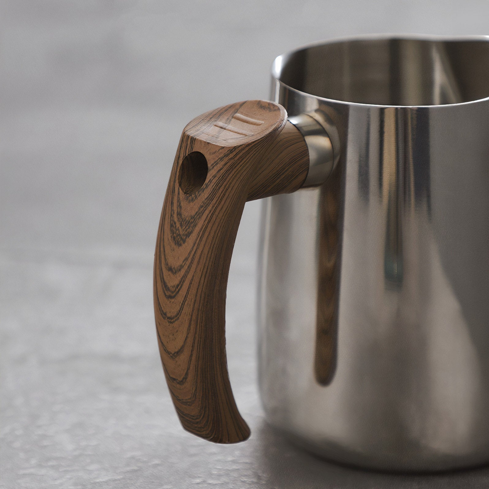 Thickened Milk Jugs For Latte, Cappuccino And Frothing Milk