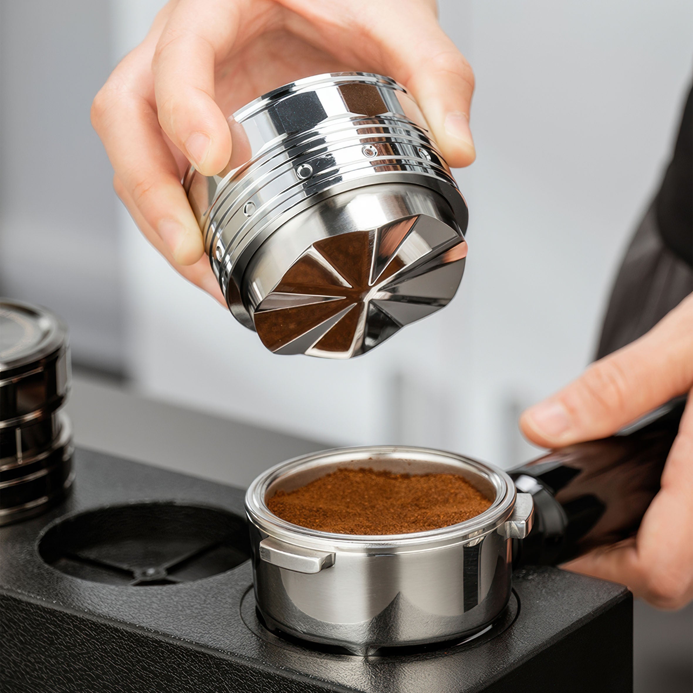 UFO Gravity Distributor - Stainless Steel Leveler - Thumbnail 2