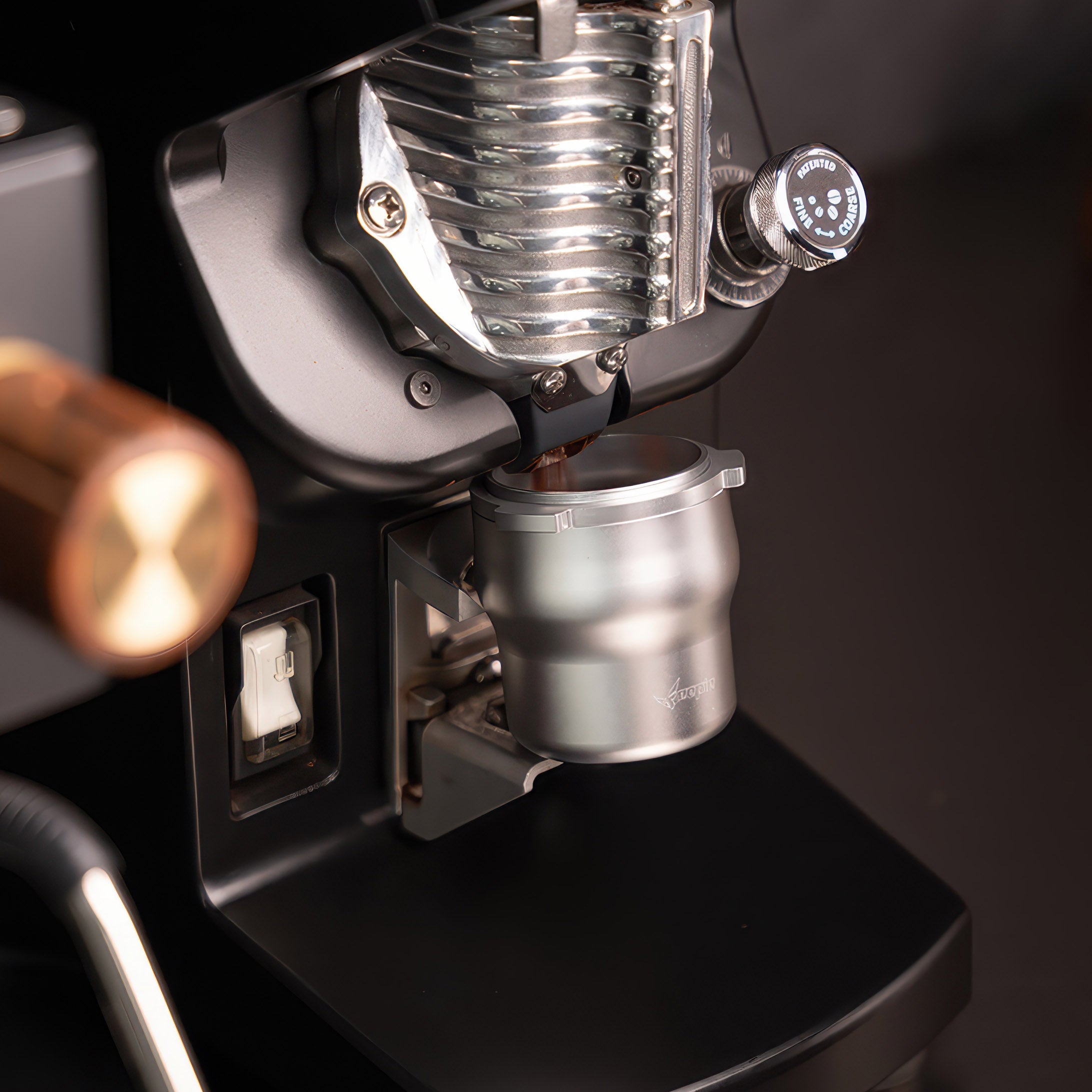 Kaffeedosierbecher mit drei Griffen, antistatisch