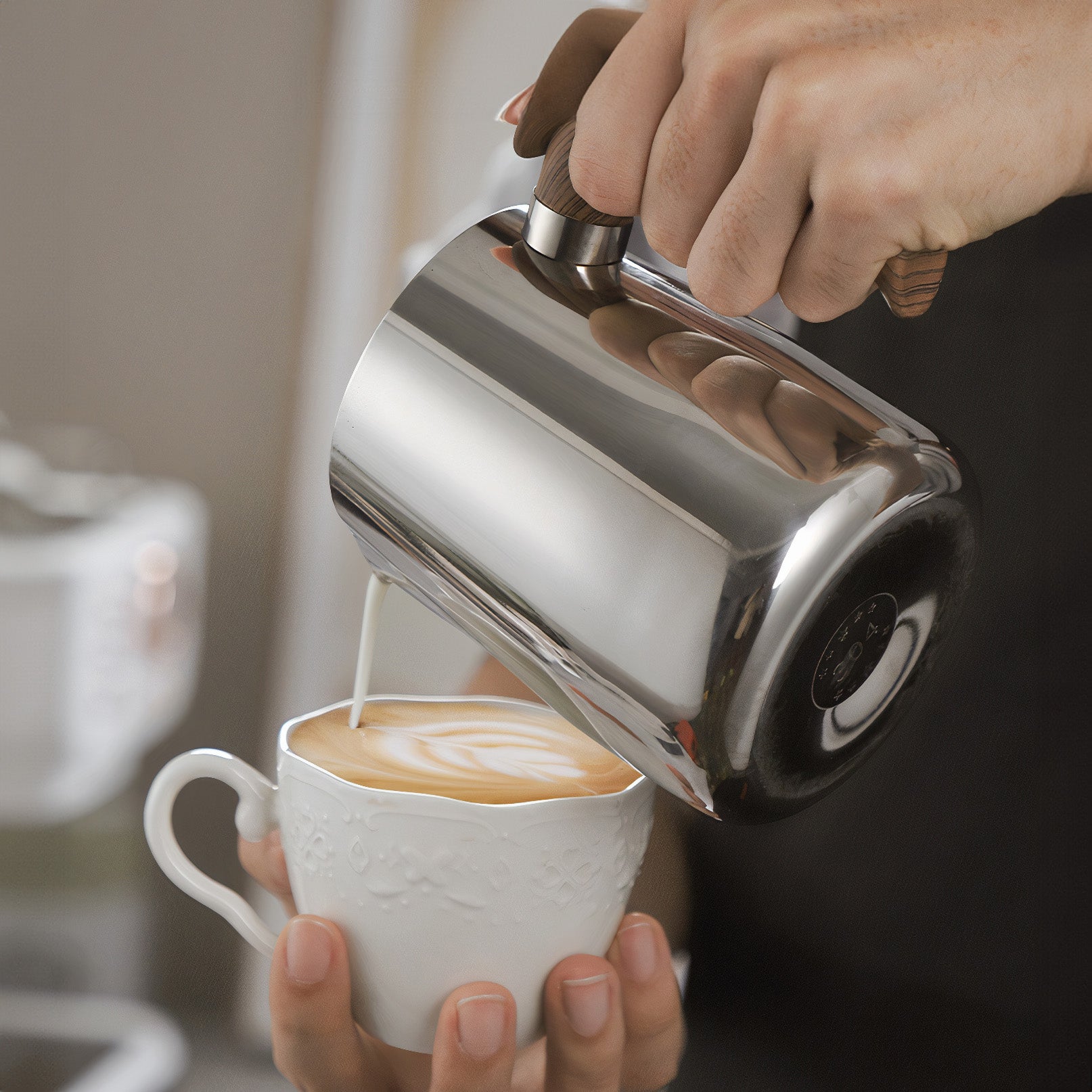 Thickened Milk Jugs For Latte, Cappuccino And Frothing Milk - Lastaforest