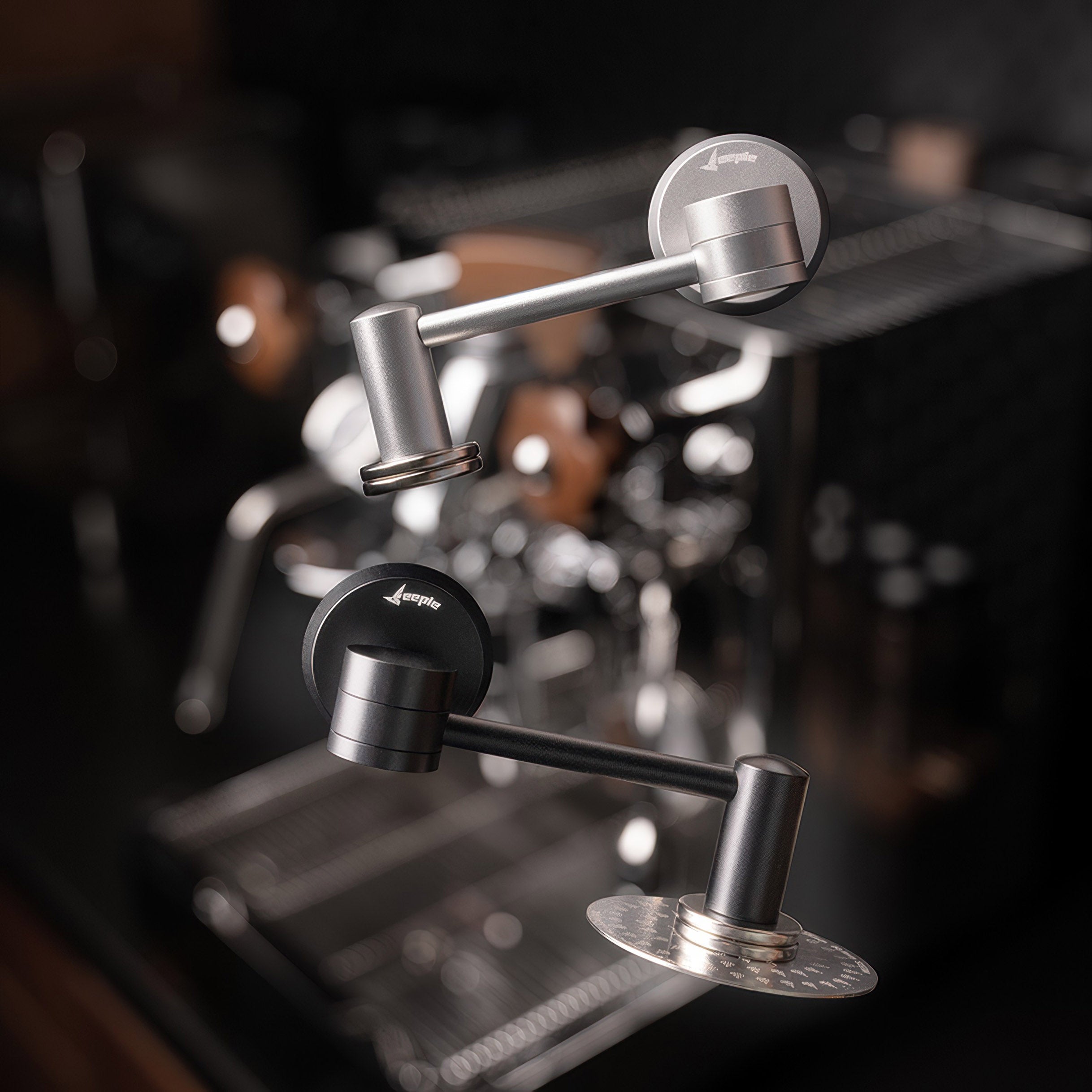 Multi-Function Magnetic Puck Screen Holder - Thumbnail 5