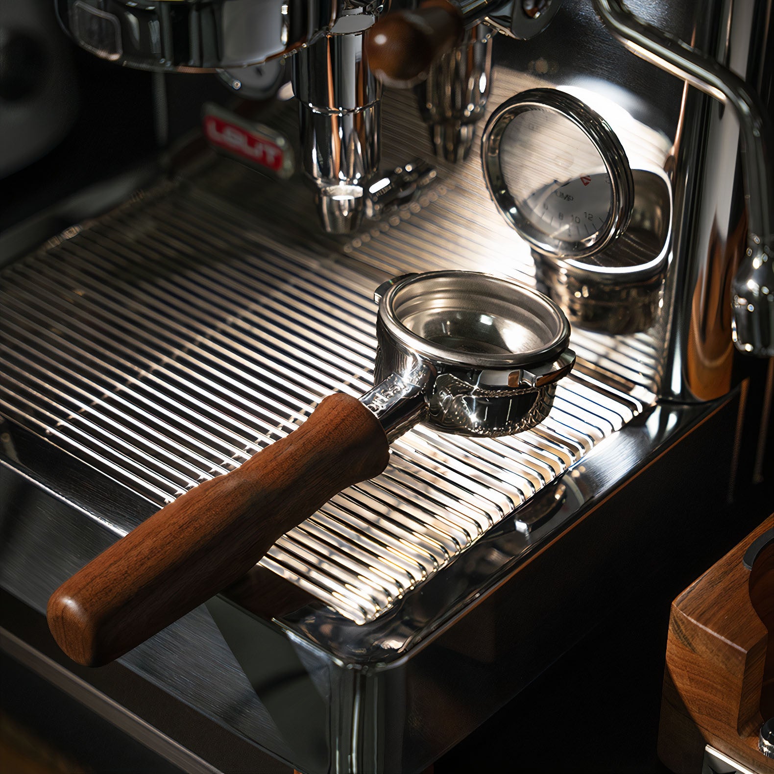 Stainless Steel Bottomless Portafilter with Walnut Handle - Lastaforest