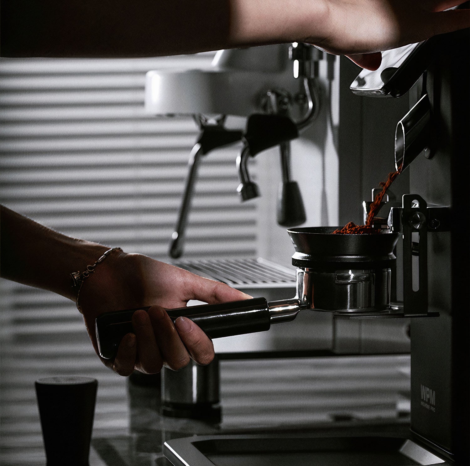 Barista Magnetic Espresso Dosing Funnel - MUVNA - Lastaforest