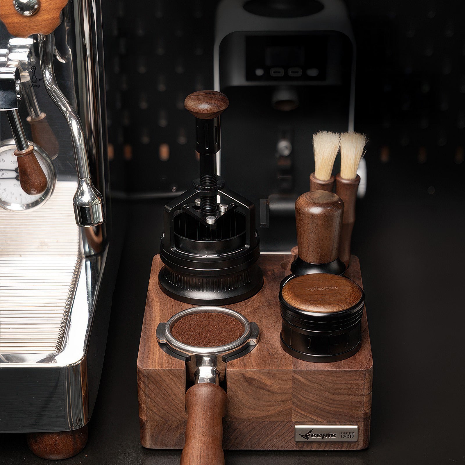 Walnut Wood Coffee Tamping Station – Lastaforest
