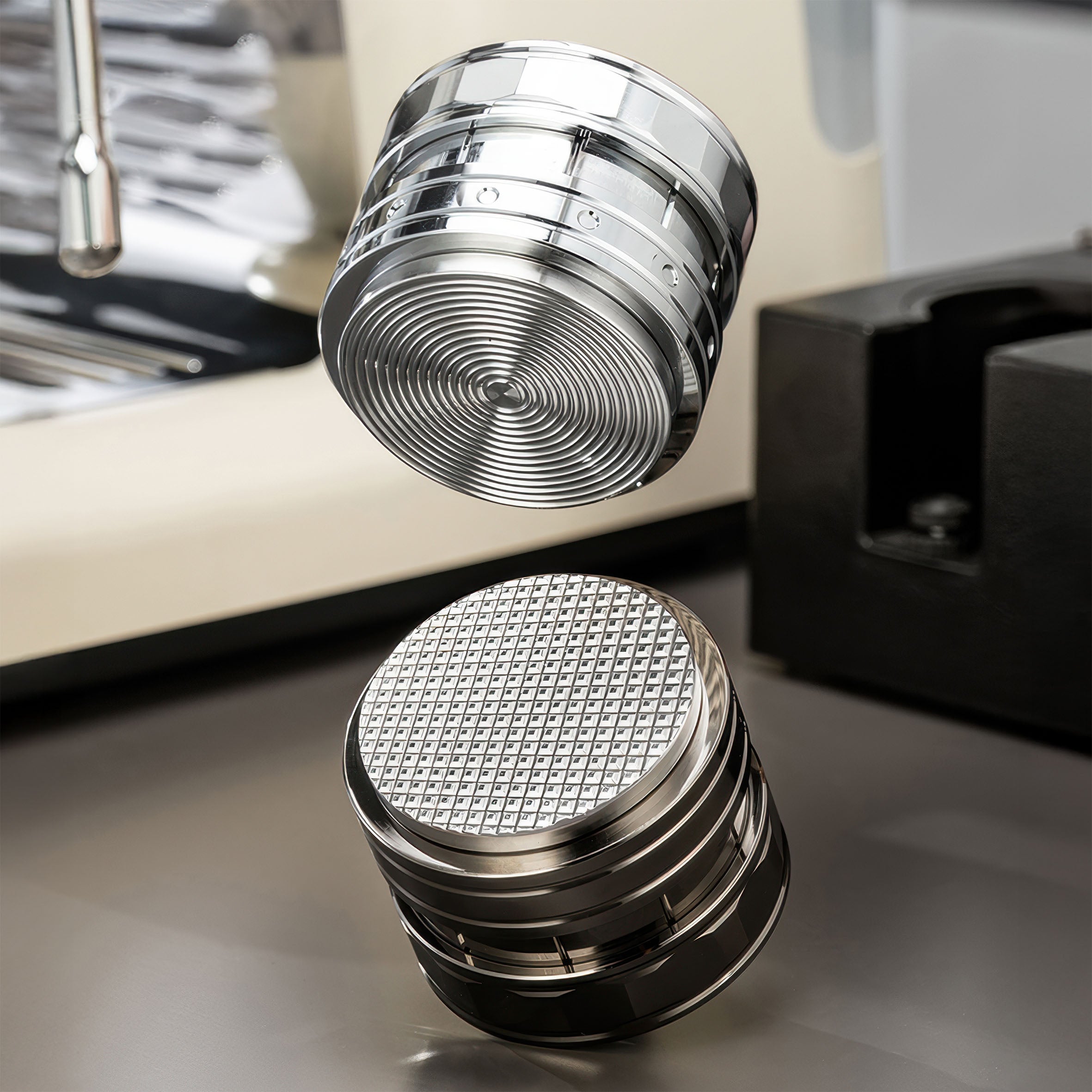 UFO Gravity Tamper with 2 Bottom Types - Lastaforest