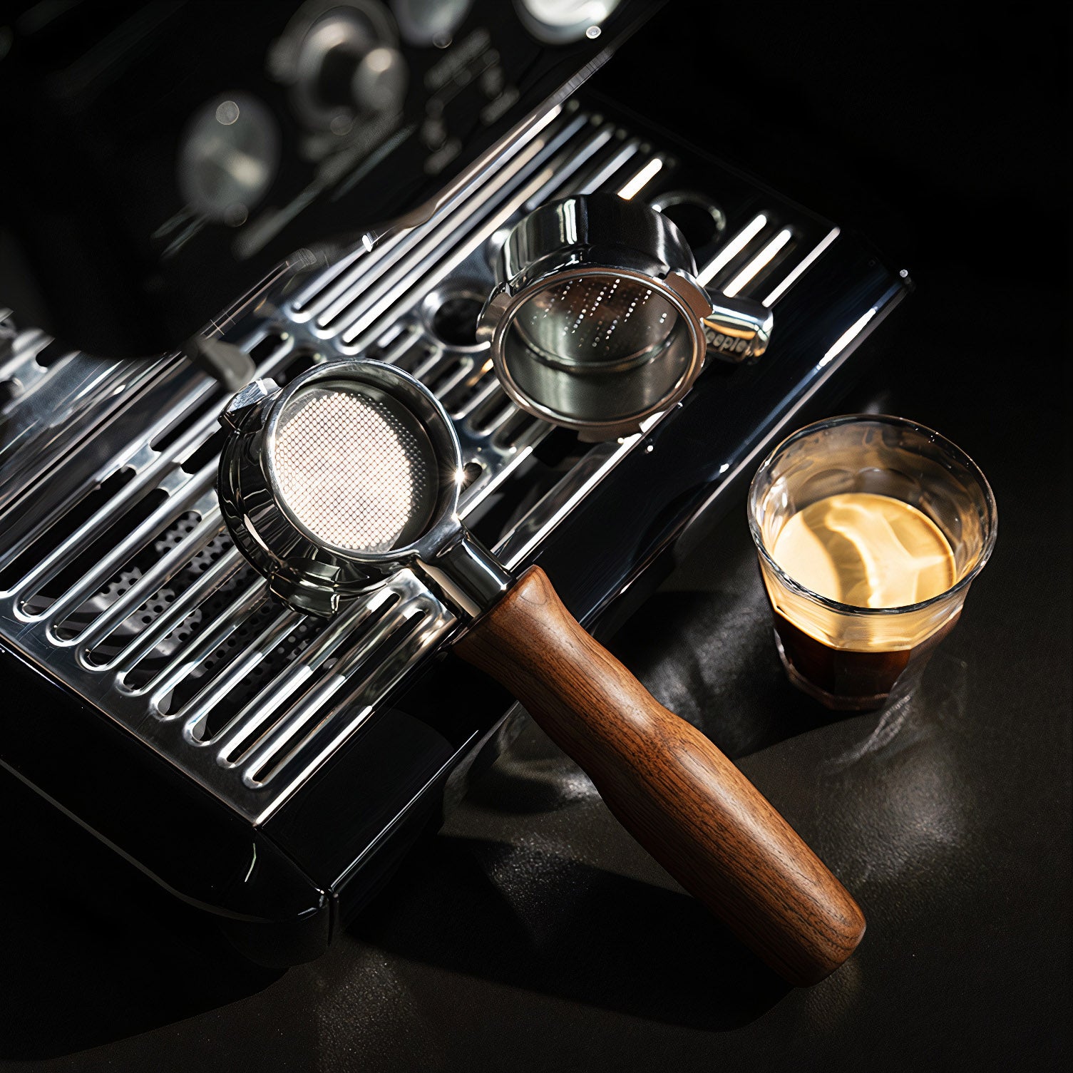 Stainless Steel Bottomless Portafilter with Walnut Handle - Lastaforest