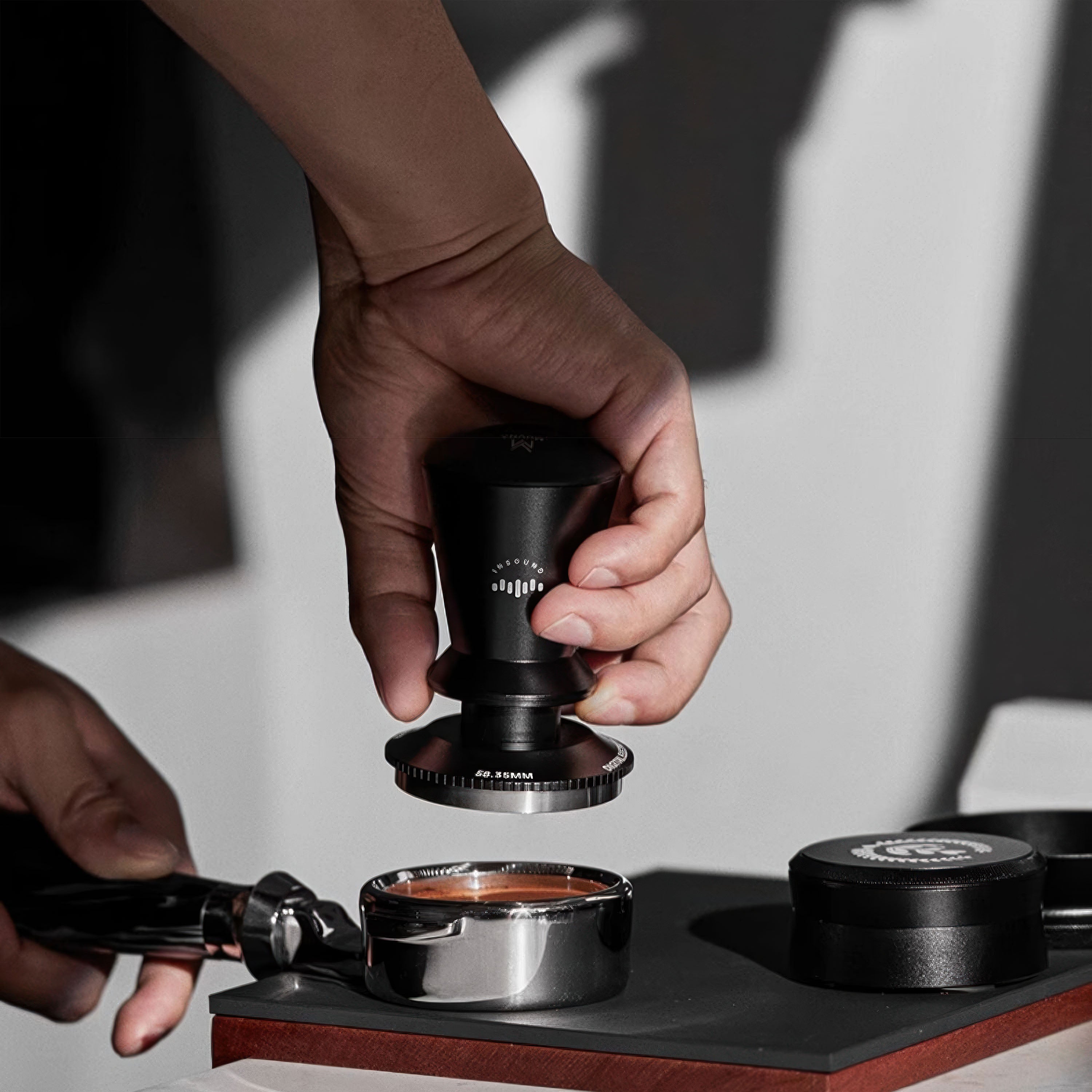 Electronically Adjustable Tamper 58mm - MUVNA - Lastaforest