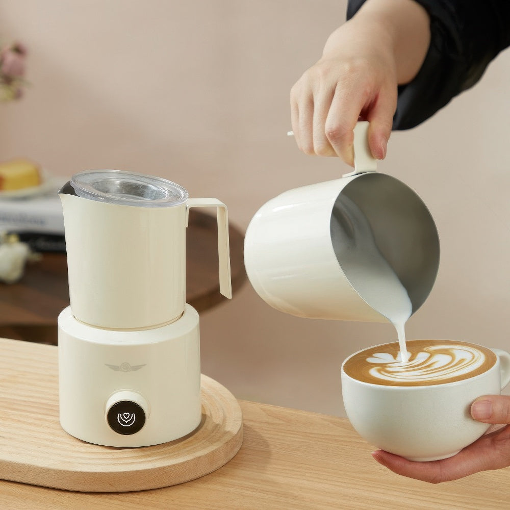 Kylark Automatic Frother for Creamy Hot & Cold Foam – top view | Lastaforest