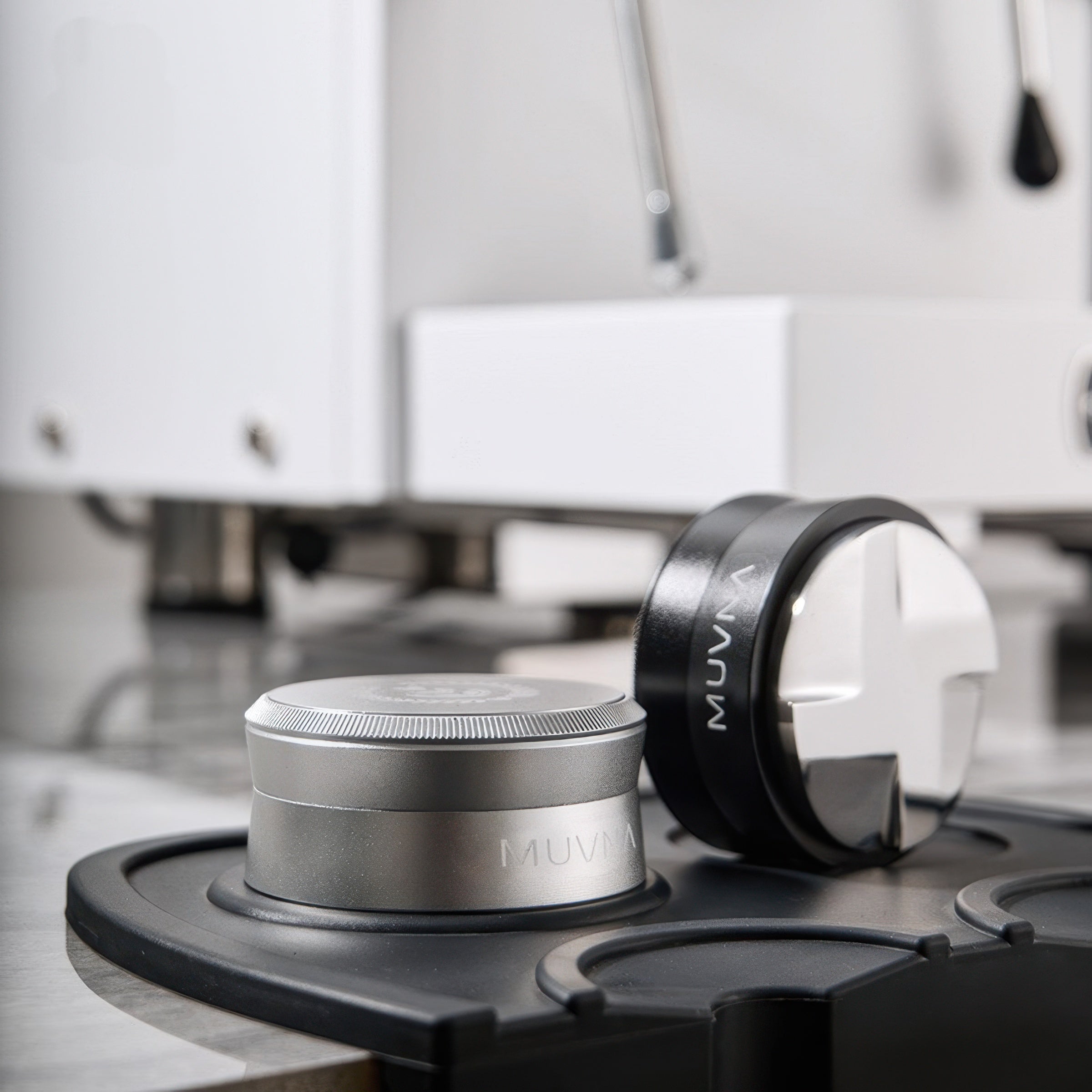 Self-Leveling Gravity Espresso Tamper