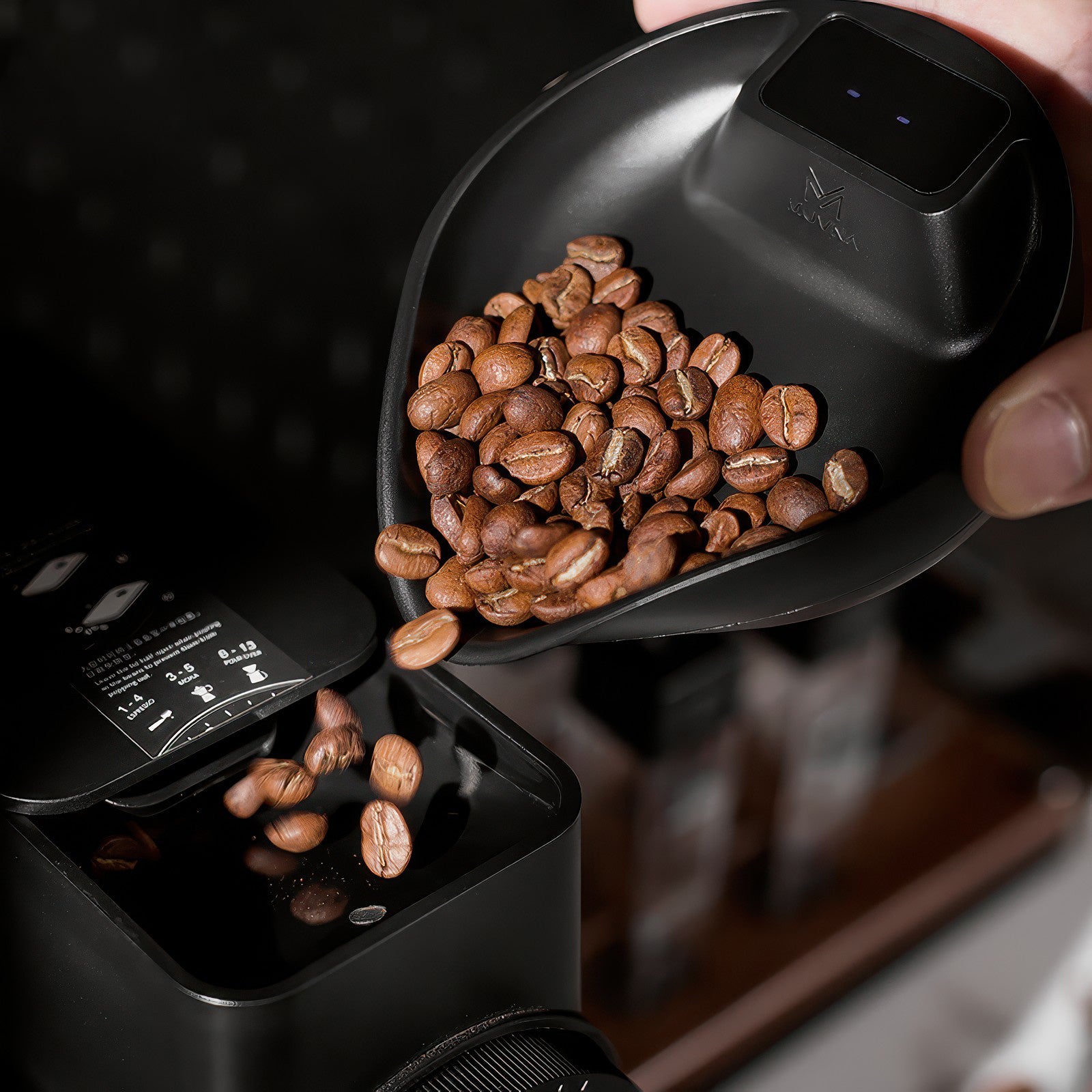 Electronic Walnut Coffee Scale With Leaf Shade