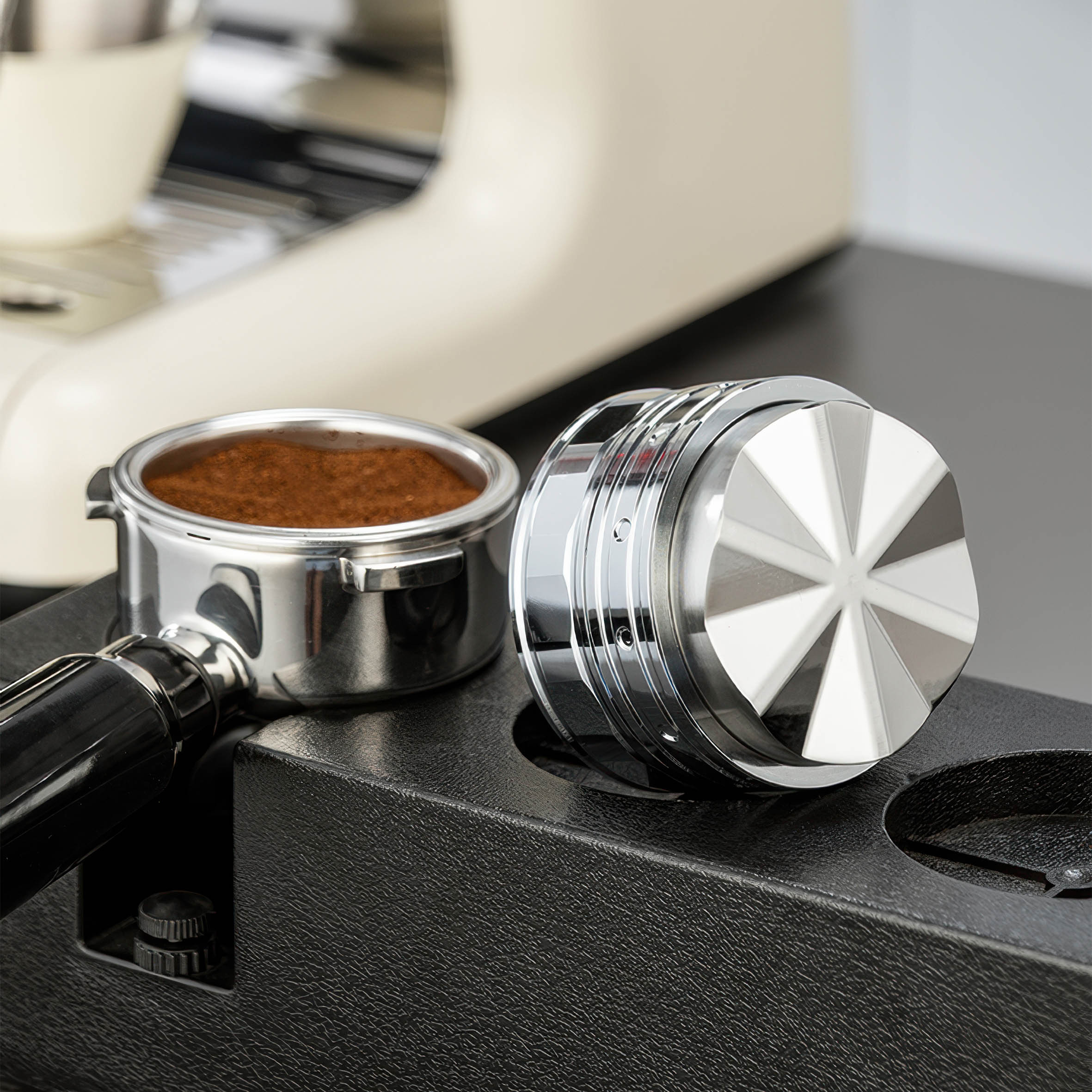 UFO Gravity Distributor - Stainless Steel Leveler - Lastaforest