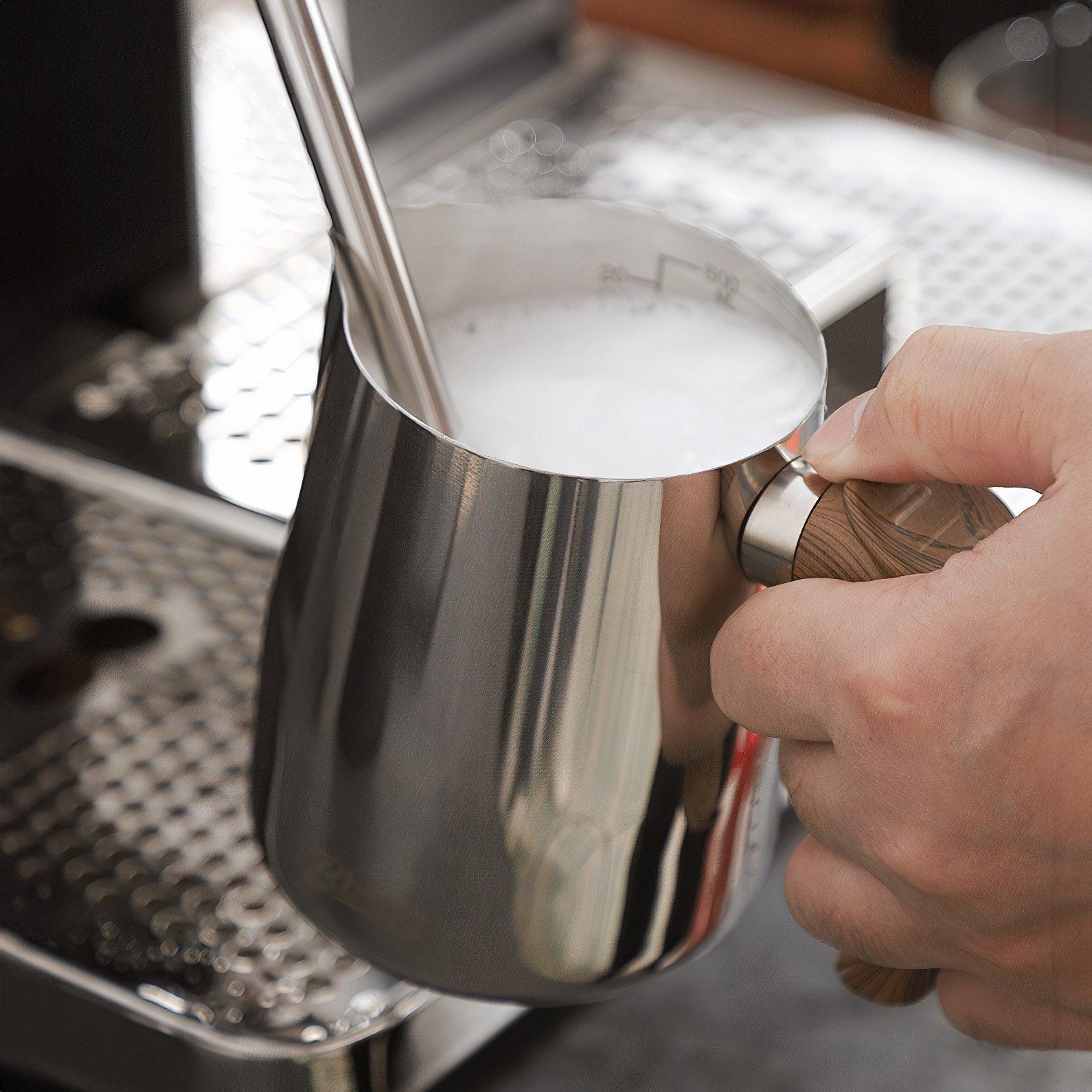 Thickened Milk Jugs For Latte, Cappuccino And Frothing Milk - Lastaforest