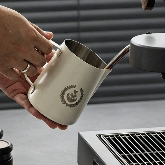 Anti-Überlauf-Milchkanne 600ml – Latte Art Kanne